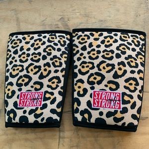 Leopard Knee Sleeves